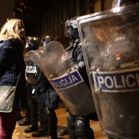 protest policija bobo