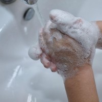 umivanje rok, higiena, pena