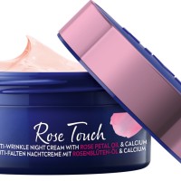 NIVEA Rose Touch proti gubam nočna krema, odprta embalaža