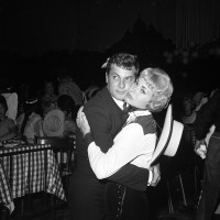 janet-leigh-in-tony-curtis