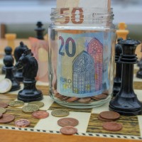 varčevanje, šah, denar