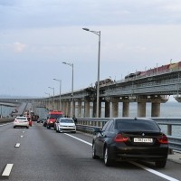 most na krim, promet