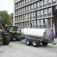 protest-kmetov, kmet, traktor