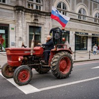 protest, kmetje, ljubljana, traktorji, april-2023