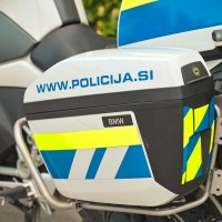 simbolična, policija, prometna-enota, policijska-enota-s-službenimi-psi