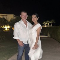 Muki že leta živi in dela v ZDA in ne želi imeti zakona na daljavo, medtem ko Tanja razmišlja o morebitnem koncu svoje kariere.