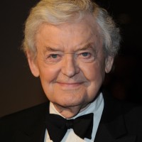 Hal Holbrook je v igralstvu pristal s svojo monodramo o Marku Twainu