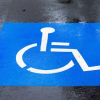 parkirno mesto invalidi
