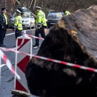 skala cesta policija zapora