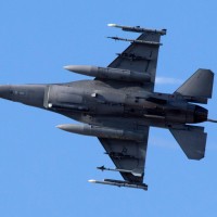 letalo F-16