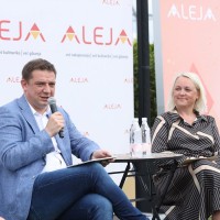 Toni Pugelj, direktor ALEJE in Klavdija Miklavžin, vodja marketinga v ALEJI