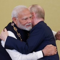 modi-putin-objem