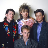 Mr. Mister - Pat Mastelotto, Steve Farris, Steve George in spodaj Richard Page