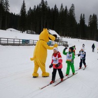 Otroci se lahko preizkusijo v alpskem smučanju in teku na smučeh