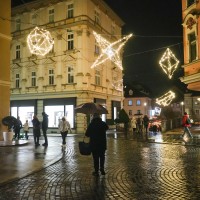 praznicna-okrasitev-ljubljane