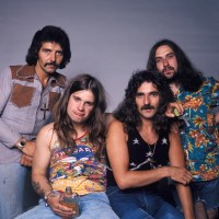 Skupino Black Sabbath so leta 1969 ustanovili kitarist Tony Iommi, basist Geezer Butler, bobnar Bill