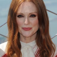 Julianne Moore - Julianne Moore je ogorčena, da so njeno otroško knjigo prepovedali v nekaterih šola