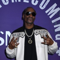Snoop Dogg - Snoop Dogg se je ponudil, da bi pomagal princema, da spet postaneta prava brata