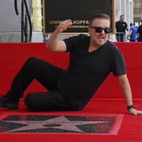 Ricky Gervais - Ricky Gervais je dobil svojo zvezdo na hollywoodskem Pločniku slavnih