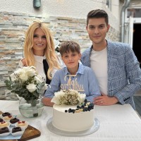 Damjan Murko z ženo Majo in sinom Tiarjem