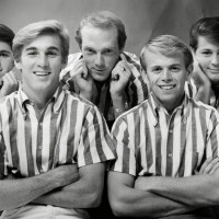The Beach Boys – ujeli so zvok sonca, a so peli tudi iz senc