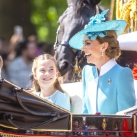 Princesa Kate, Princesa Charlotte - Na paradi je Kate nezavedno pokazala kako rada ima svojo družino