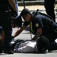 policija tour napadalec