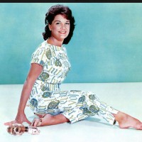 Connie Francis (1937-2025) je bila prva pop zvezdnica, ki se je vzpenjala hkrati z velikani kot so E