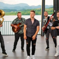 Potepini so Teo Vranc, Matjaž Gašparič, Rok Novak, Jaka Plevnik in Aljaž Dremel