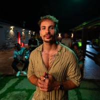 Žan Serčič bo turnejo 15 let navdiha, s katero praznuje 15-letnico glasbenega ustvarjanja in 30