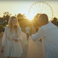 Video skupaj s pesmijo ponuja tako estetski kot tudi čustven vtis, kar še dodatno poglobi sporočilo
