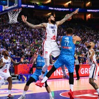 Vincent Poirier, Luka Dončić (Francija - Slovenija)