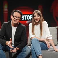Monika Avsenik je v oddaji nonSTOP pri Boštjanu Klunu iskreno spregovorila o svoji glasbeni poti