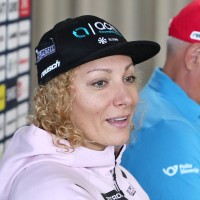 ilka stuhec denis steharnik