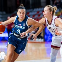 teja oblak slovenija latvija