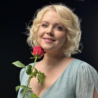 Darja Gajšek te dni predstavlja novo, čutno balado Prosim te, ne hodi mimo