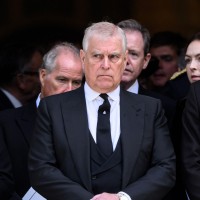 princ Andrew - Če bi osramočeni Andrew napisal knjigo spominov, bi bile posledice lahko zelo hude