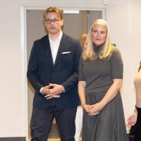 Mette-Marit - !!!!Princesi Mette-Marit se je kronično pljučno obolenje tako poslabšalo, da bo morala