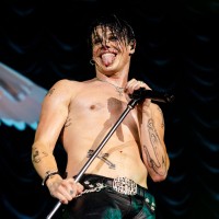 28-letni Yungblud je zelo cenjen med starejšimi kolegi