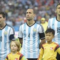 Lionel Messi, Pablo Zabaleta in Martin Demichelis 14 pm