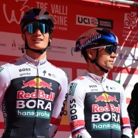 primož roglič giulio pellizzari glavna