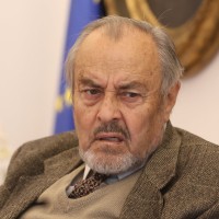 Ernest Petrič