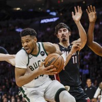 giannis antetokounmpo pm.jpg
