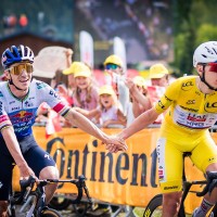 remco evenepoel tadej pogacar.jpg
