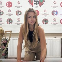 Zeynep Mestan.jpg