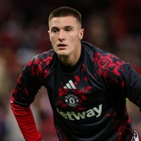 benjamin sesko manchester united pm.jpg