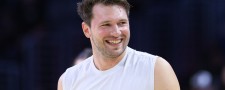 Dončić zadel met čez celo igrišče – nora akcija, navijači osupli (video)