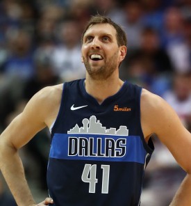 EPSKI ODZIV Dončića in Porzingisa, ko je NOWITZKI v 15. sekundi tekme NAREDIL TOLE (video)