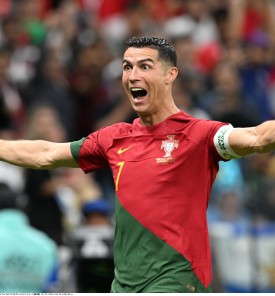 Nezamenljivi Cristiano Ronaldo?! Poglejte si postavo Portugalske za današnjo tekmo in to potezo selektorja (oziroma Ronalda?)!
