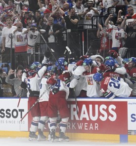 Čehi pred domačimi gledalci svetovni prvaki v hokeju